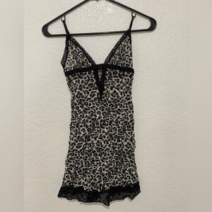 VS The Lacie Leopard Lace Slip Dress Size Medium Animal Print Nightie